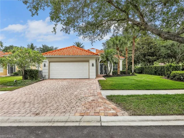 5902 Bermuda Ln, Naples, Florida 34119
