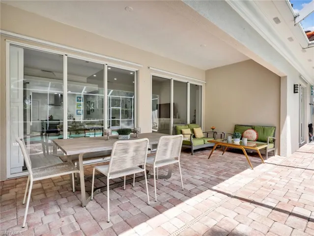 5902 Bermuda Ln, Naples, Florida 34119