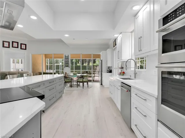 5902 Bermuda Ln, Naples, Florida 34119