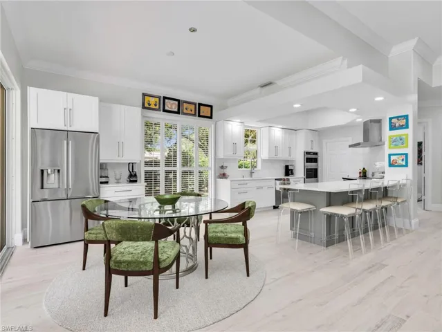 5902 Bermuda Ln, Naples, Florida 34119