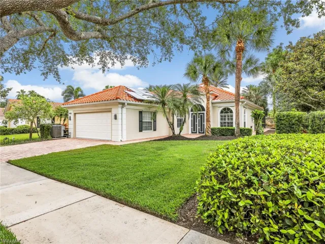 5902 Bermuda Ln, Naples, Florida 34119