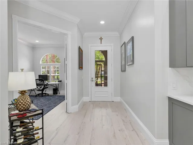 5902 Bermuda Ln, Naples, Florida 34119