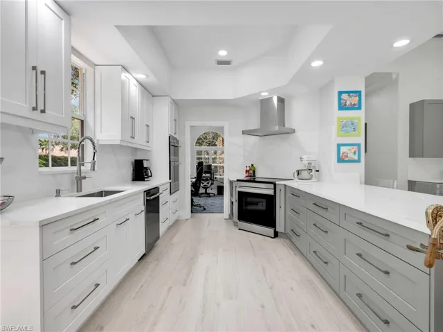 5902 Bermuda Ln, Naples, Florida 34119