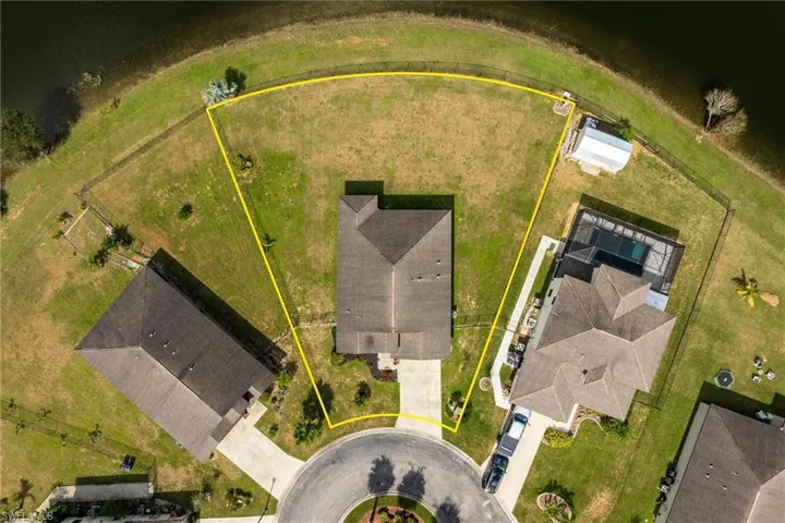 715  Morningview  CT, Lehigh Acres, FL 33974