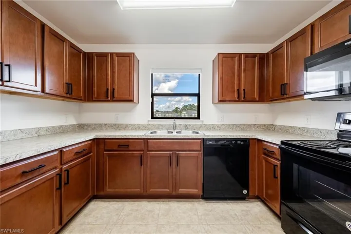 715  Morningview  CT, Lehigh Acres, FL 33974