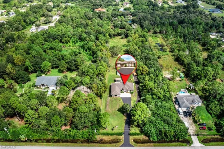 Birds eye view of property