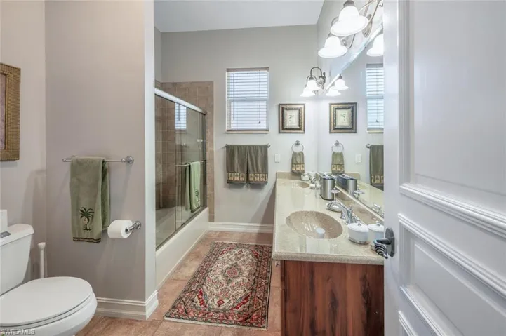 GUEST BATHROOM W/ DOUBLE SINKS