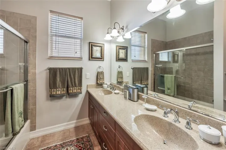 GUEST BATHROOM VIEW 2