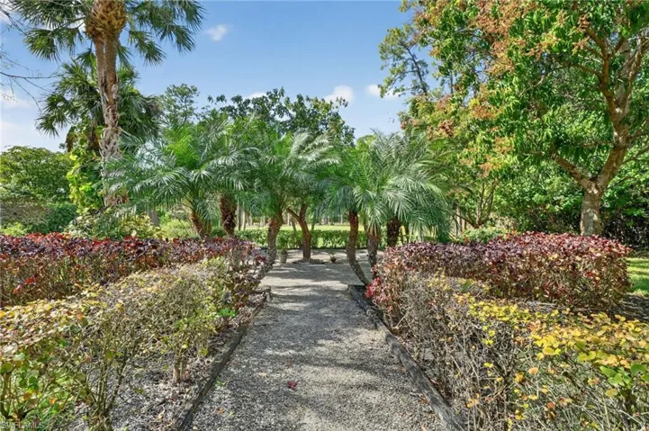 View of home's community