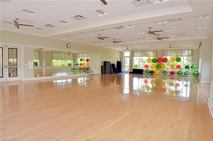 Daily yoga, pilates and aerobics classes
