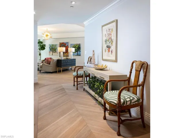 Dining space with crown molding