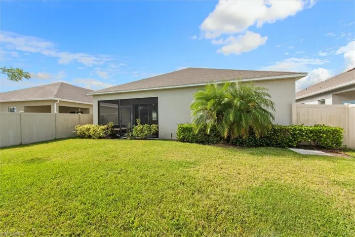 8753 Cascade Price Cir, North Fort Myers, Florida 33917