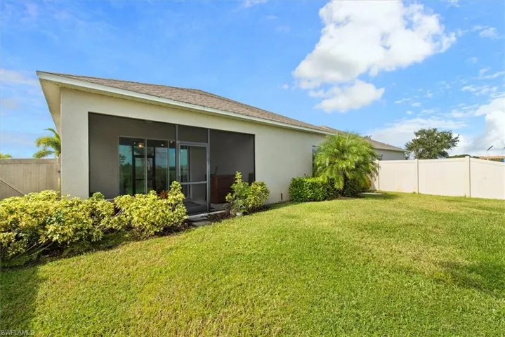 8753 Cascade Price Cir, North Fort Myers, Florida 33917