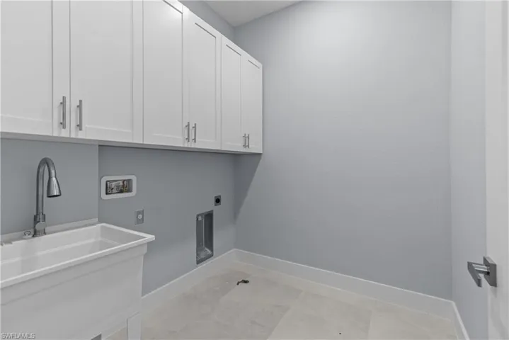 Off kitchen