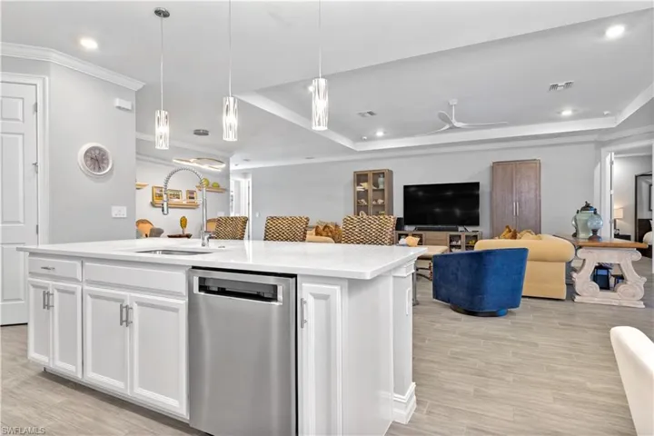 2913  Royal Gardens  AVE, Fort Myers, FL 33916