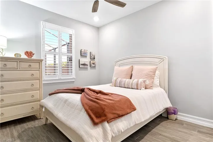 2913  Royal Gardens  AVE, Fort Myers, FL 33916