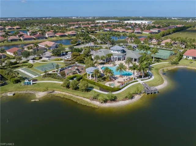 2913  Royal Gardens  AVE, Fort Myers, FL 33916