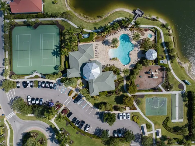 2913  Royal Gardens  AVE, Fort Myers, FL 33916