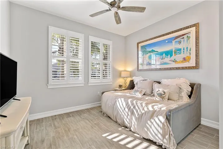 2913  Royal Gardens  AVE, Fort Myers, FL 33916