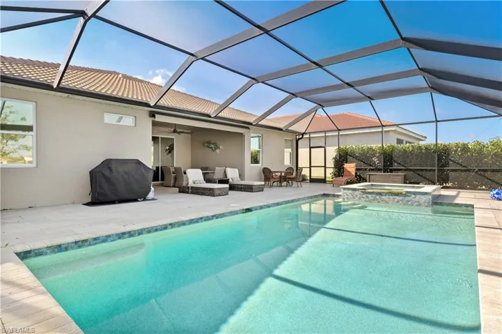 2913  Royal Gardens  AVE, Fort Myers, FL 33916
