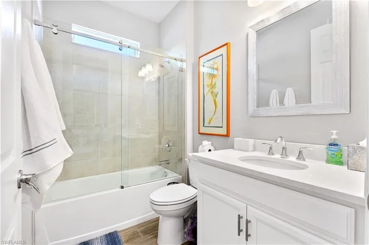 2913  Royal Gardens  AVE, Fort Myers, FL 33916