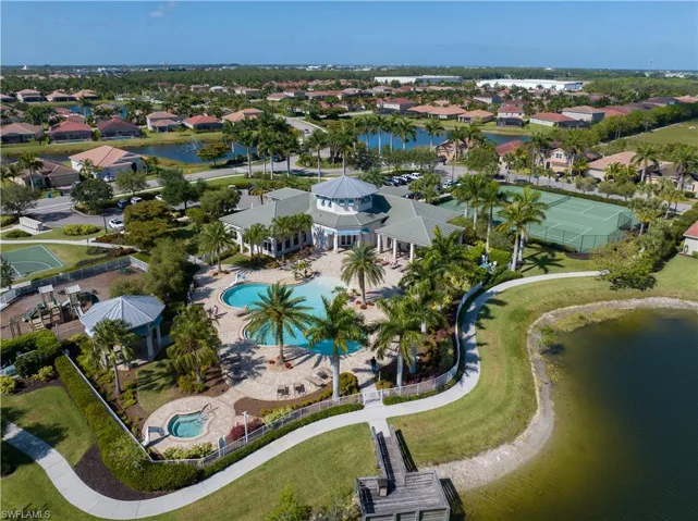 2913  Royal Gardens  AVE, Fort Myers, FL 33916