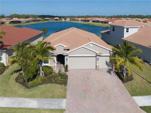 2913  Royal Gardens  AVE, Fort Myers, FL 33916