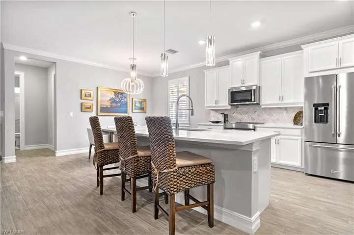 2913  Royal Gardens  AVE, Fort Myers, FL 33916