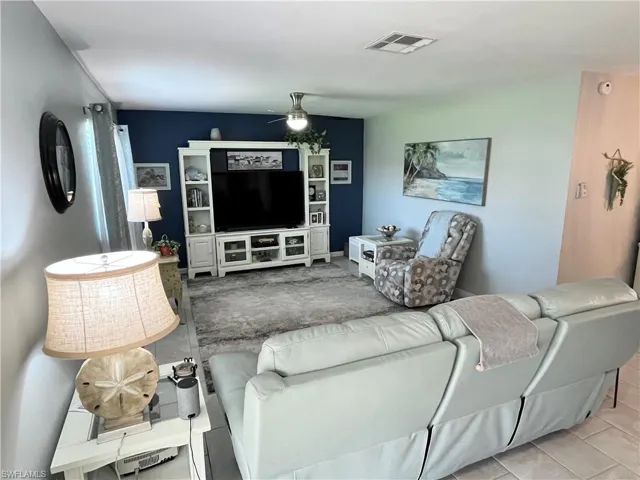 1374 Bunker Way, Fort Myers, Florida 33919