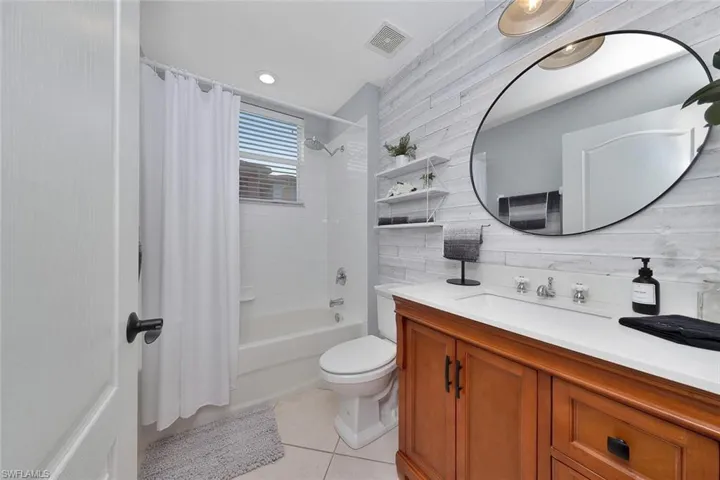 Beautifully renovated Bathroom 2
