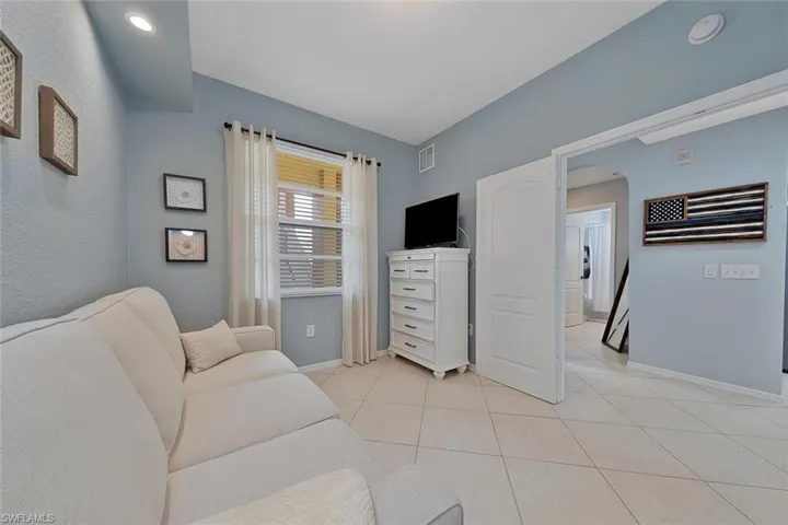Bedroom 3 / Den
