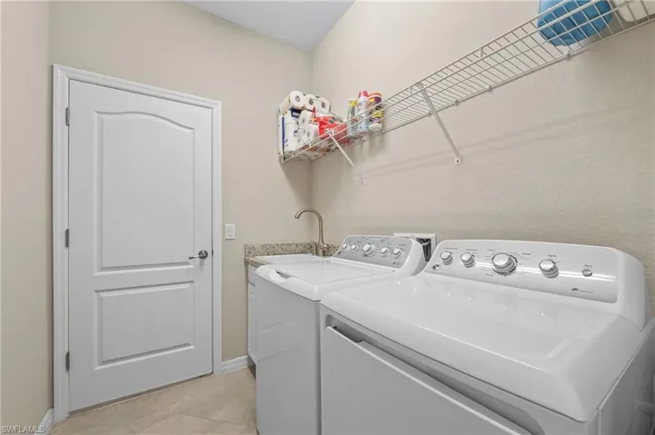 2382  Orchard  ST, Naples, FL 34120