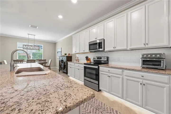 2382  Orchard  ST, Naples, FL 34120