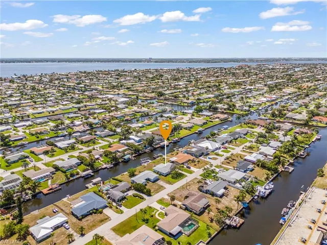 Easy access to the River