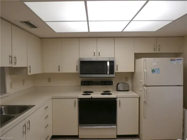 11300 Caravel Cir 210, Fort Myers, Florida 33908