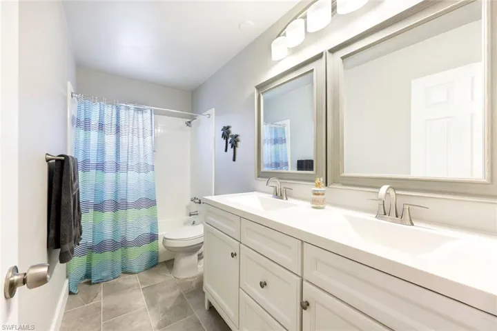 645 101st Ave N, Naples, Florida 34108