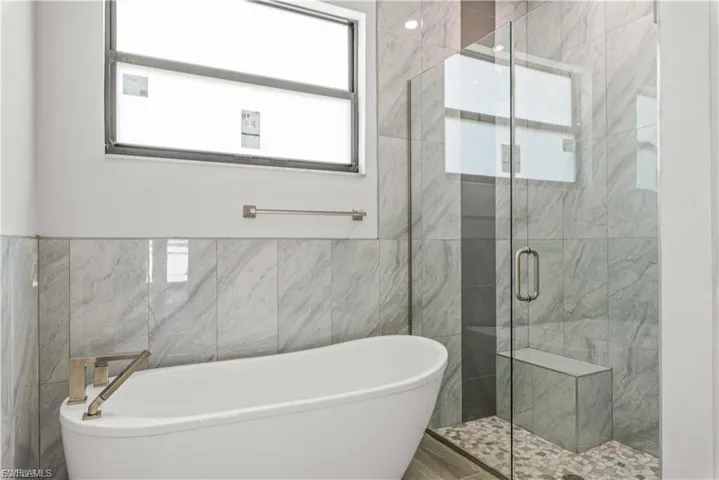 4107 Nw 37th St, Cape Coral, Florida 33993
