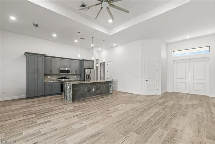 4107 Nw 37th St, Cape Coral, Florida 33993