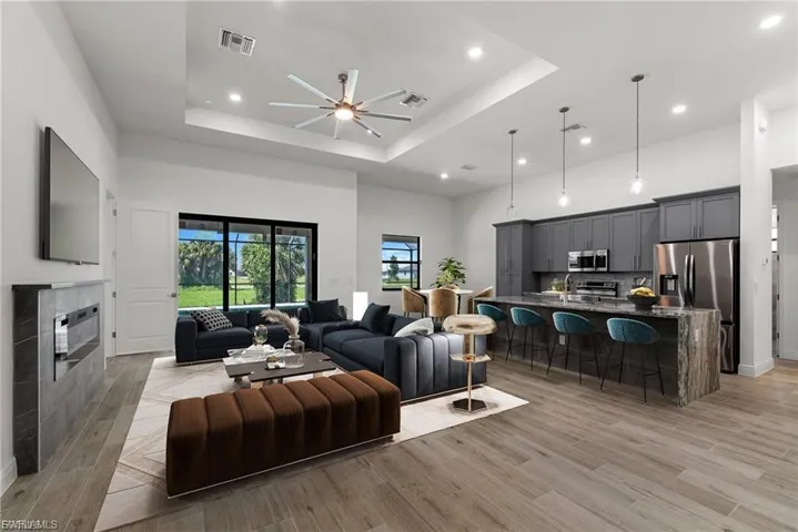 4107 Nw 37th St, Cape Coral, Florida 33993