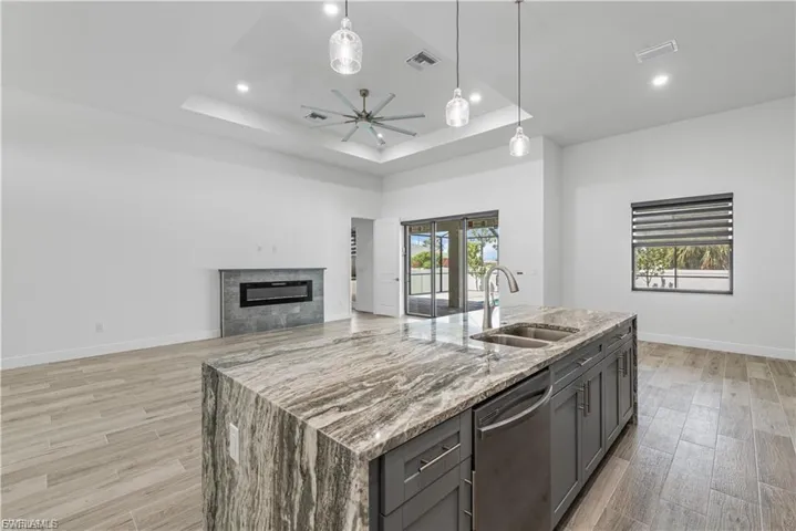 4107 Nw 37th St, Cape Coral, Florida 33993