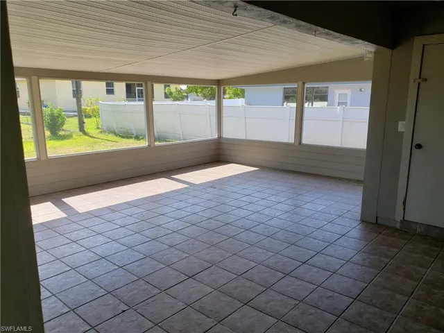 The huge screened lanai