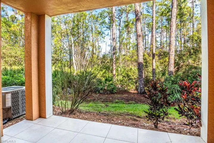 1240  Wildwood Lakes  BLVD, Naples, FL 34104