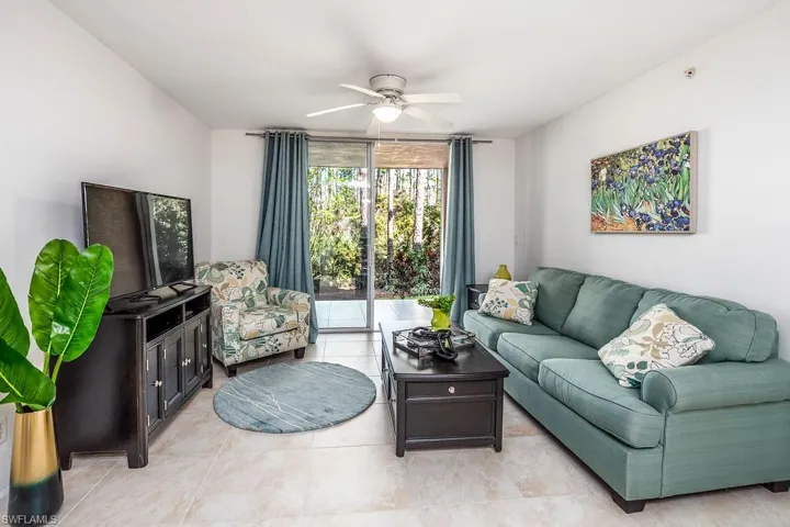 1240  Wildwood Lakes  BLVD, Naples, FL 34104