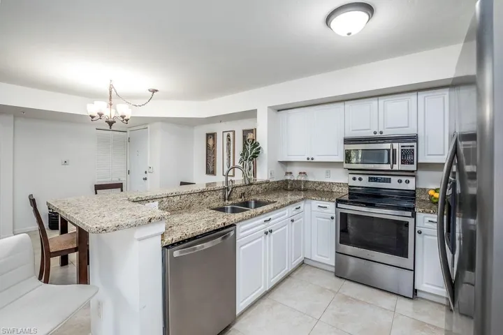1240  Wildwood Lakes  BLVD, Naples, FL 34104