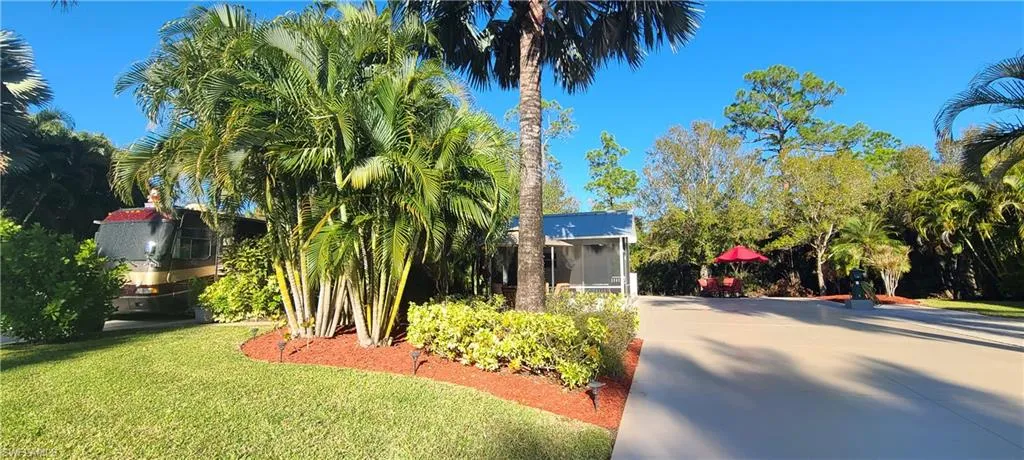 View of front of house with a front lawn