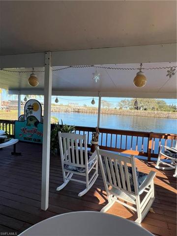 864  Yacht Club NW WAY, MOORE HAVEN, FL 33471