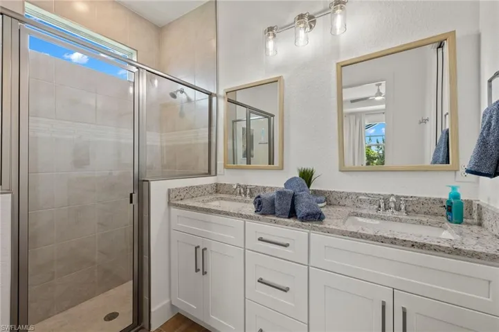 Primary Bathroom w/ Walk in Shower