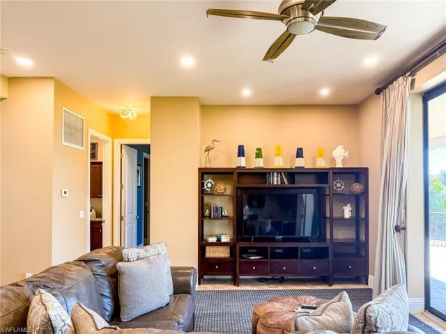 Den/Entertainment room