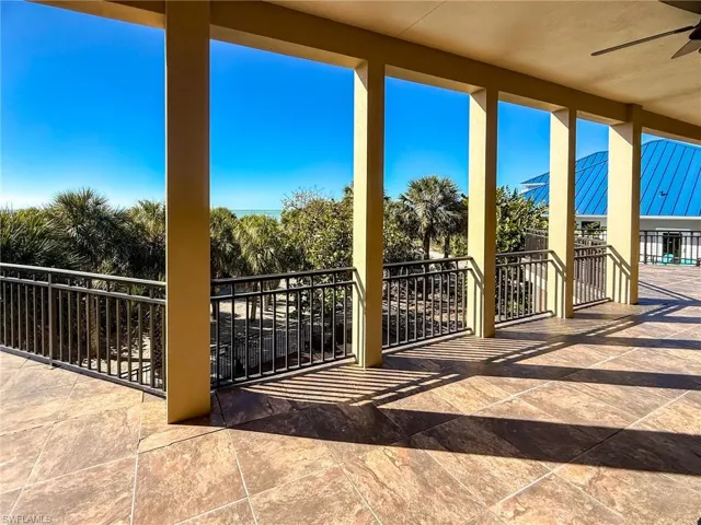 Spacious double decker porches facing the Gulf