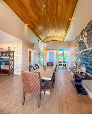 Dining room with Barrel Vaulted ceiling